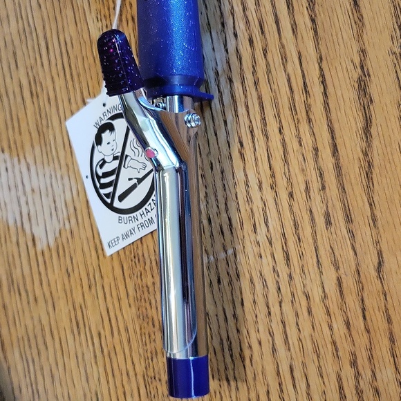 NWOT set of 3 Conair curling irons - Picture 3 of 4